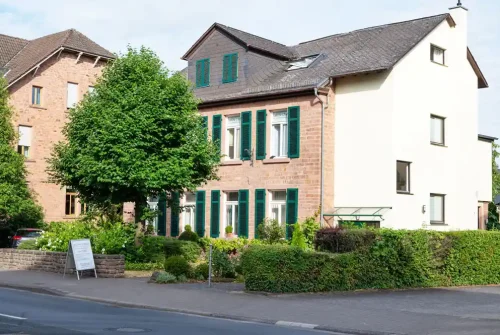 Aussenansicht - Liebscher & Bracht Praxis n Büdingen